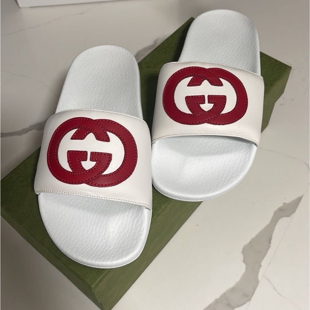 Gucci slides brand new never worn